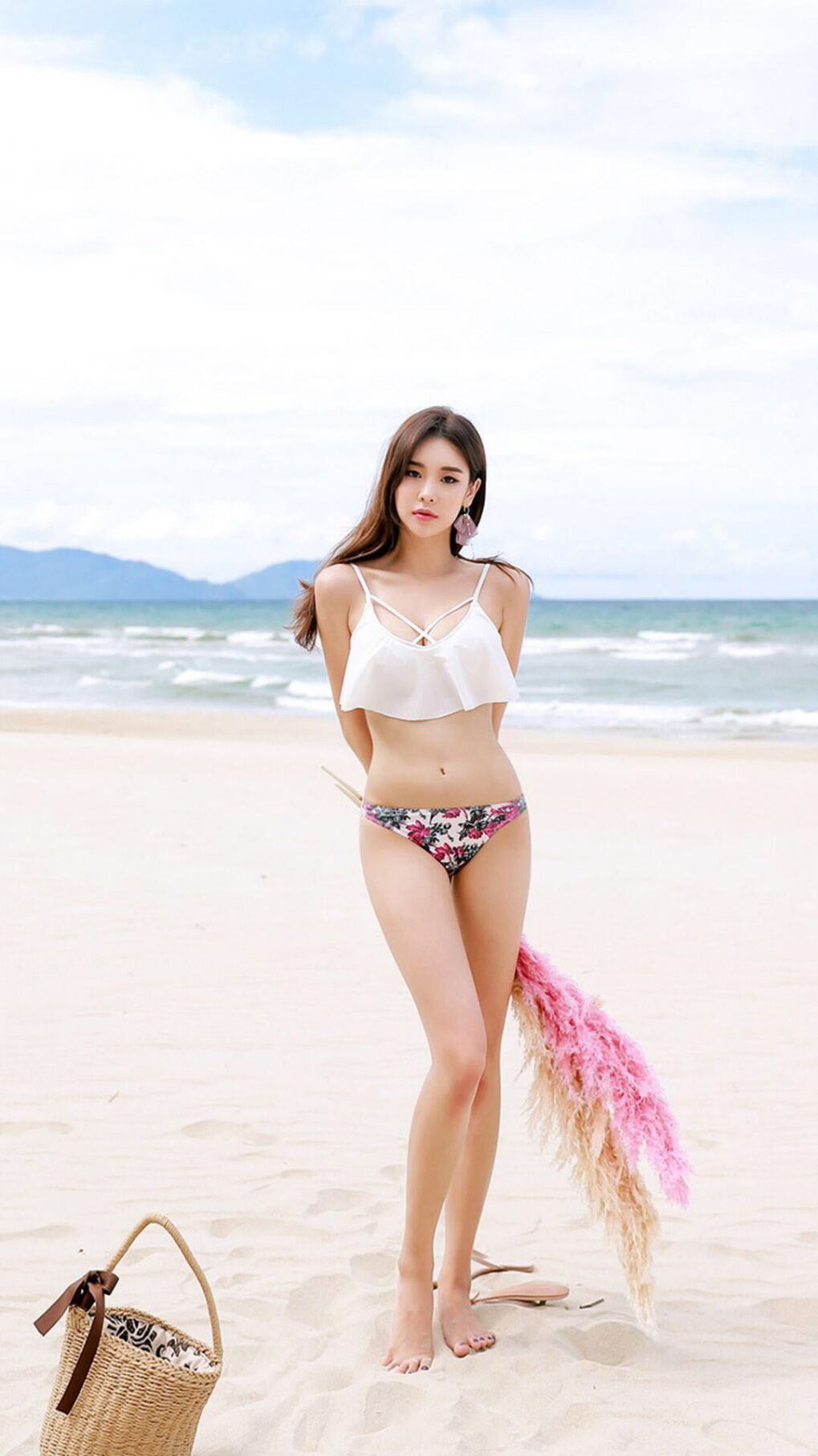 _蹦极+实景互动:极限体验新玩法_,蹦极表演